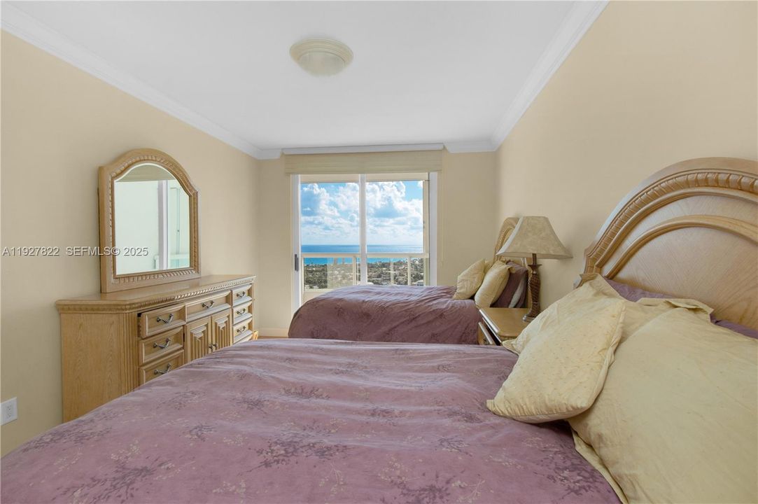 В аренду: $6,400 (3 спален, 2 ванн, 1696 Квадратных фут)