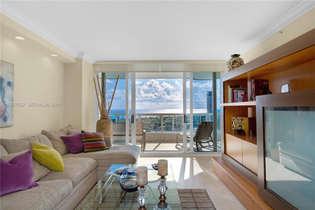 В аренду: $6,400 (3 спален, 2 ванн, 1696 Квадратных фут)