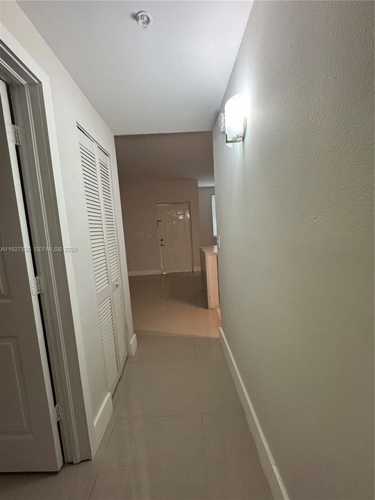 В аренду: $1,795 (1 спален, 1 ванн, 691 Квадратных фут)