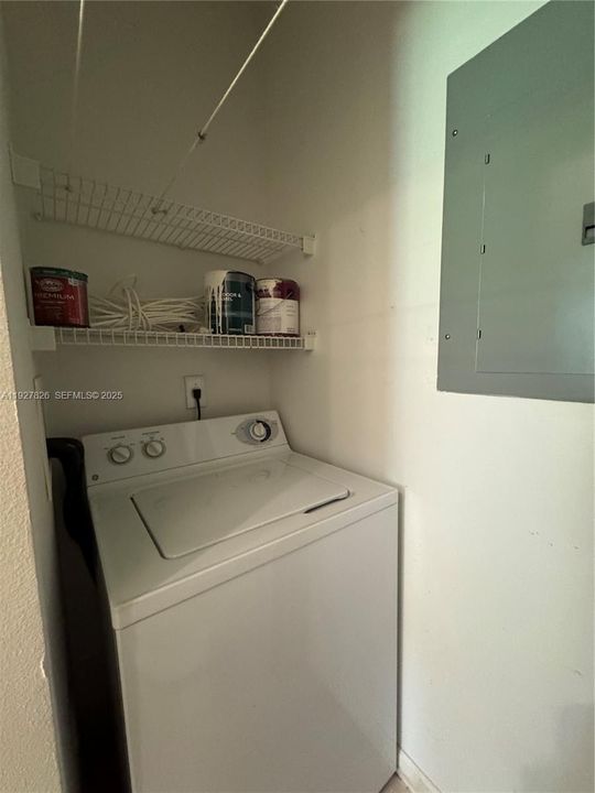 В аренду: $1,795 (1 спален, 1 ванн, 691 Квадратных фут)