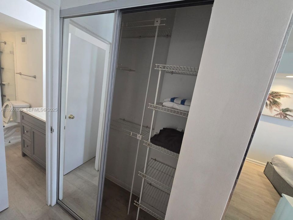 В аренду: $2,600 (1 спален, 1 ванн, 550 Квадратных фут)