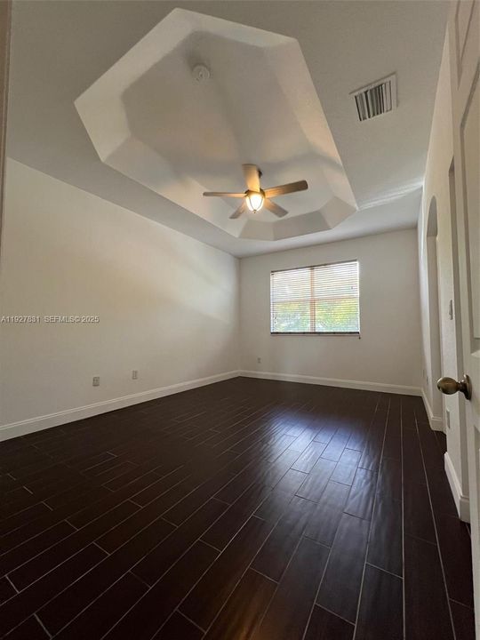 В аренду: $3,000 (3 спален, 2 ванн, 1670 Квадратных фут)