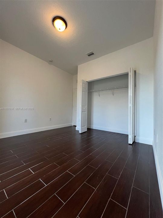 В аренду: $3,000 (3 спален, 2 ванн, 1670 Квадратных фут)