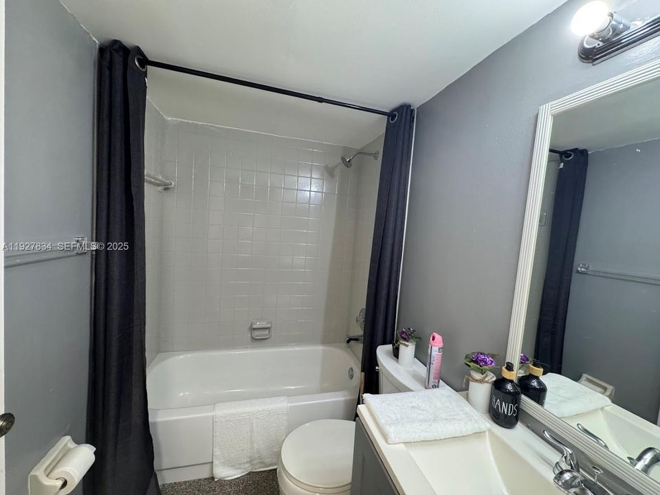 В аренду: $2,600 (3 спален, 2 ванн, 1266 Квадратных фут)