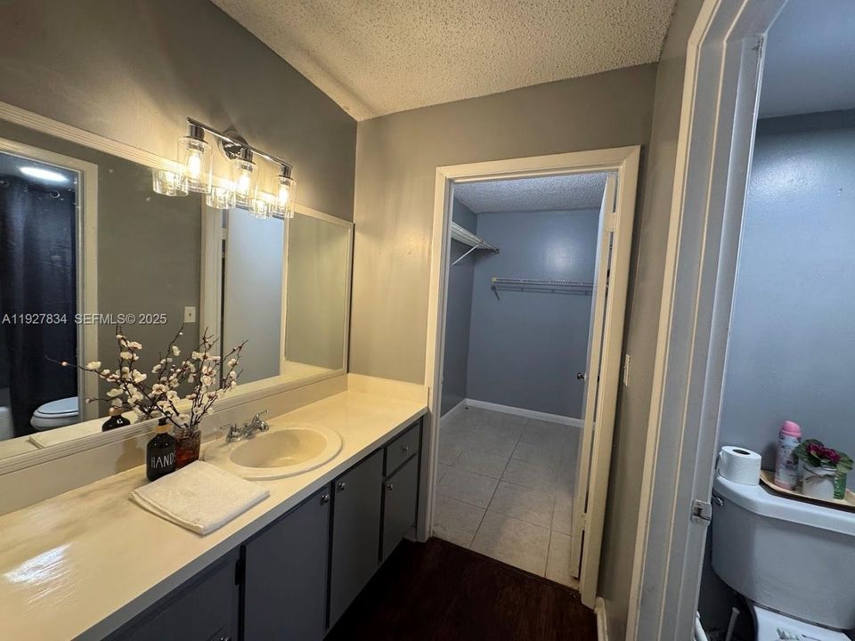 В аренду: $2,600 (3 спален, 2 ванн, 1266 Квадратных фут)