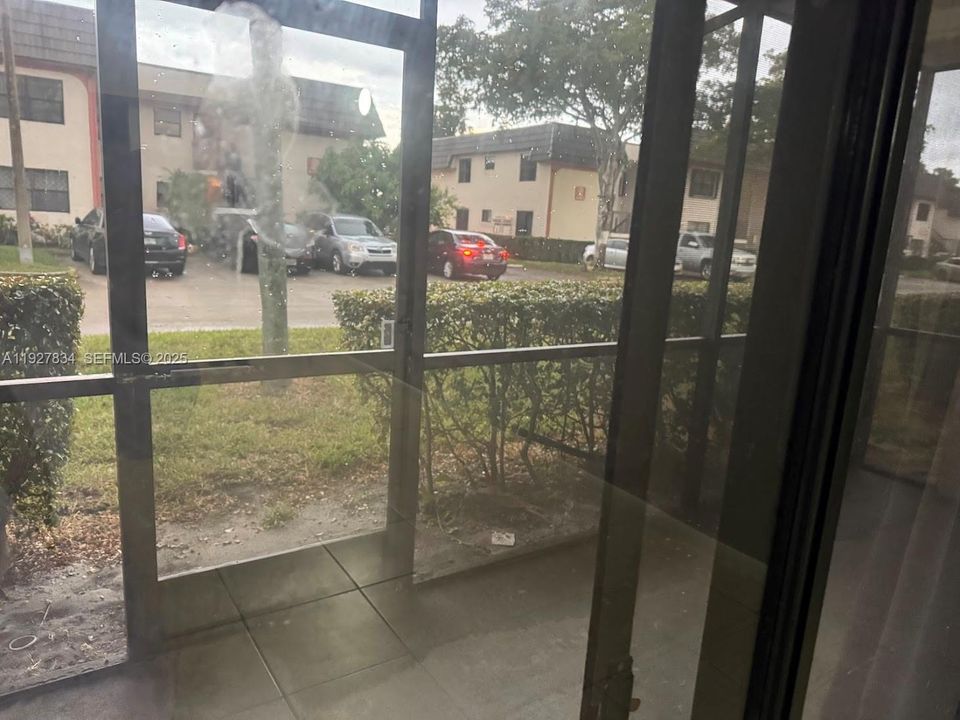 В аренду: $2,600 (3 спален, 2 ванн, 1266 Квадратных фут)