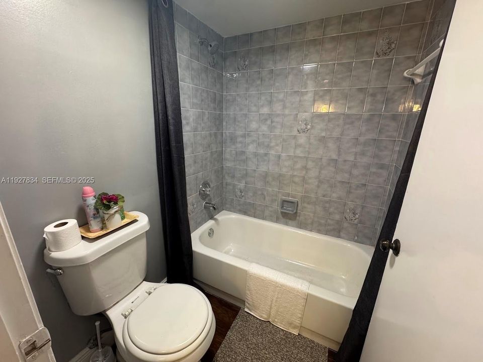 В аренду: $2,600 (3 спален, 2 ванн, 1266 Квадратных фут)