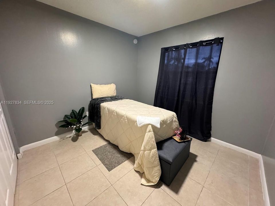 В аренду: $2,600 (3 спален, 2 ванн, 1266 Квадратных фут)