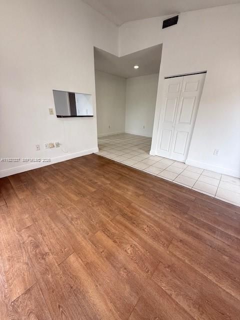 В аренду: $2,000 (2 спален, 2 ванн, 854 Квадратных фут)