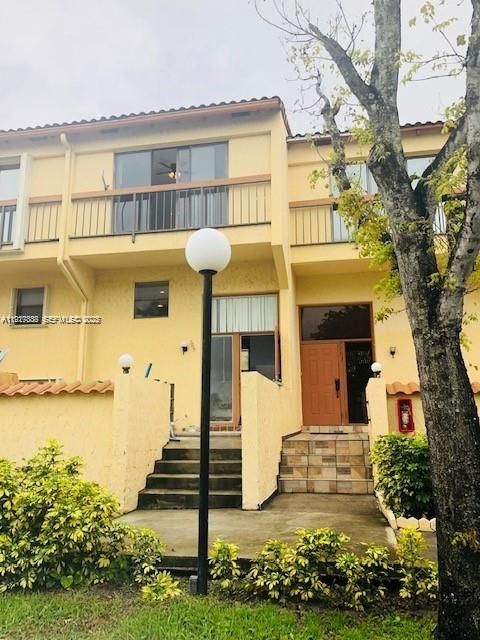 В аренду: $3,600 (4 спален, 2 ванн, 0 Квадратных фут)