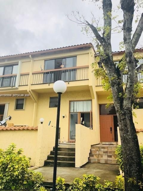 В аренду: $3,600 (4 спален, 2 ванн, 0 Квадратных фут)