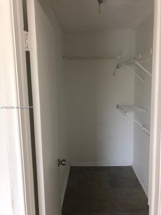 В аренду: $3,600 (4 спален, 2 ванн, 0 Квадратных фут)