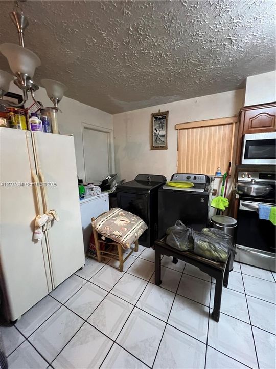 En Venta: $699,000 (3 camas, 2 baños, 1440 Pies cuadrados)