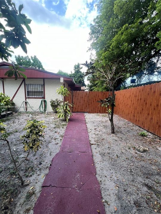 En Venta: $699,000 (3 camas, 2 baños, 1440 Pies cuadrados)