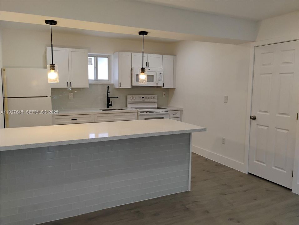 待售: $2,200,000 (0 贝兹, 0 浴室, 3512 平方英尺)