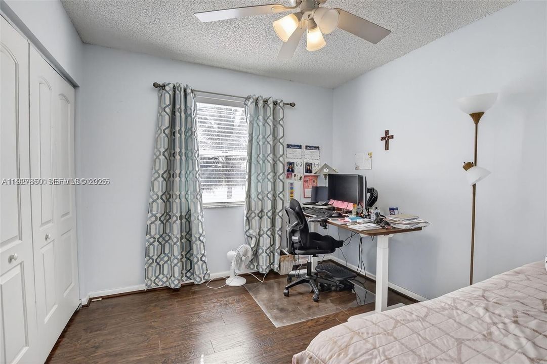 待售: $674,900 (4 贝兹, 2 浴室, 2117 平方英尺)