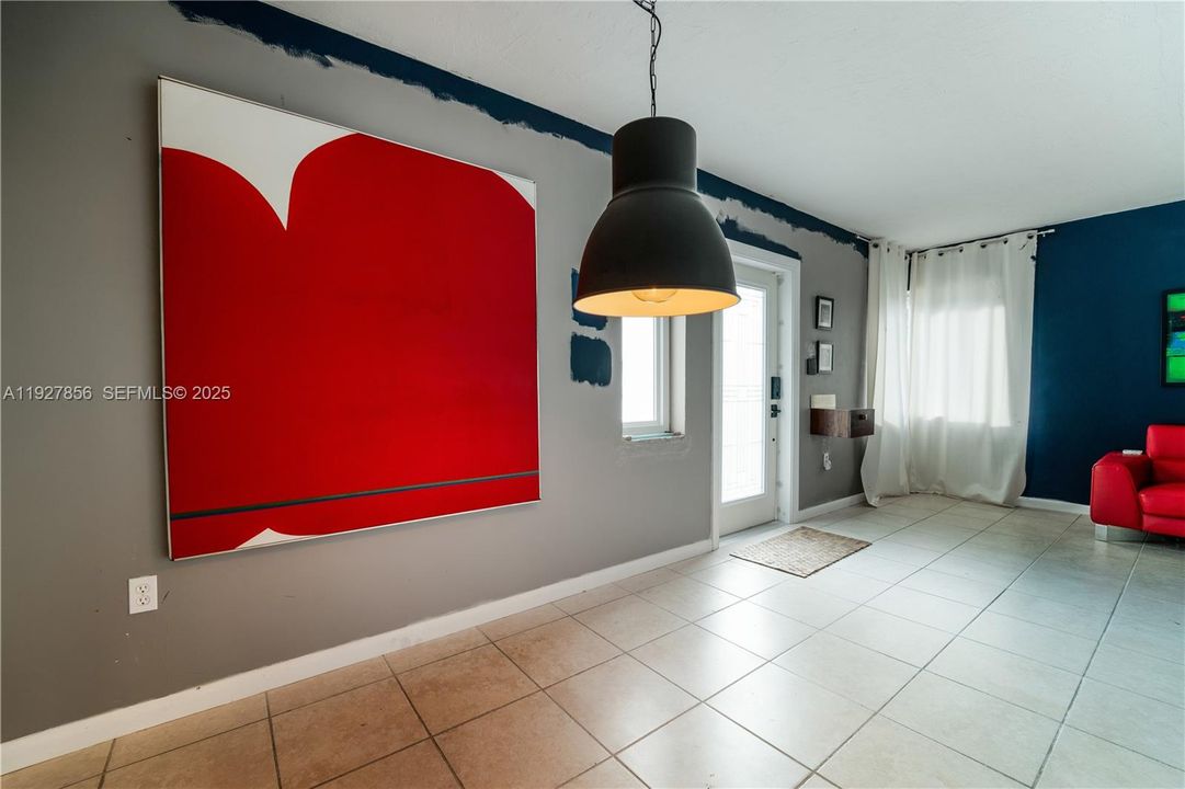 待售: $480,000 (3 贝兹, 1 浴室, 1234 平方英尺)