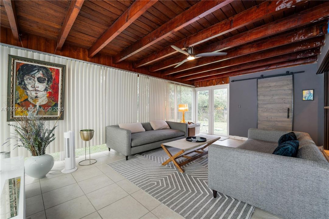 待售: $480,000 (3 贝兹, 1 浴室, 1234 平方英尺)