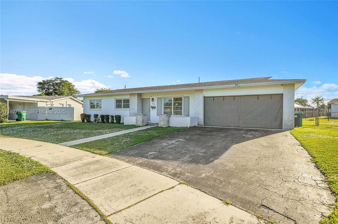 En Venta: $585,000 (3 camas, 2 baños, 1152 Pies cuadrados)