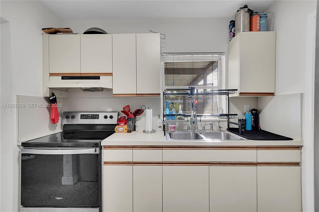 En Venta: $585,000 (3 camas, 2 baños, 1152 Pies cuadrados)