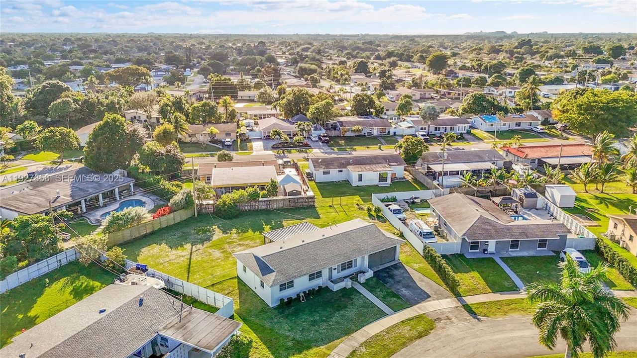 En Venta: $585,000 (3 camas, 2 baños, 1152 Pies cuadrados)