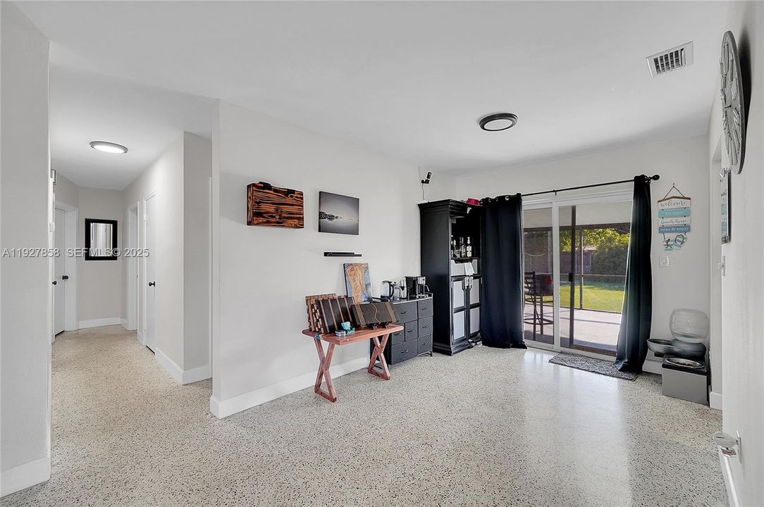 En Venta: $585,000 (3 camas, 2 baños, 1152 Pies cuadrados)