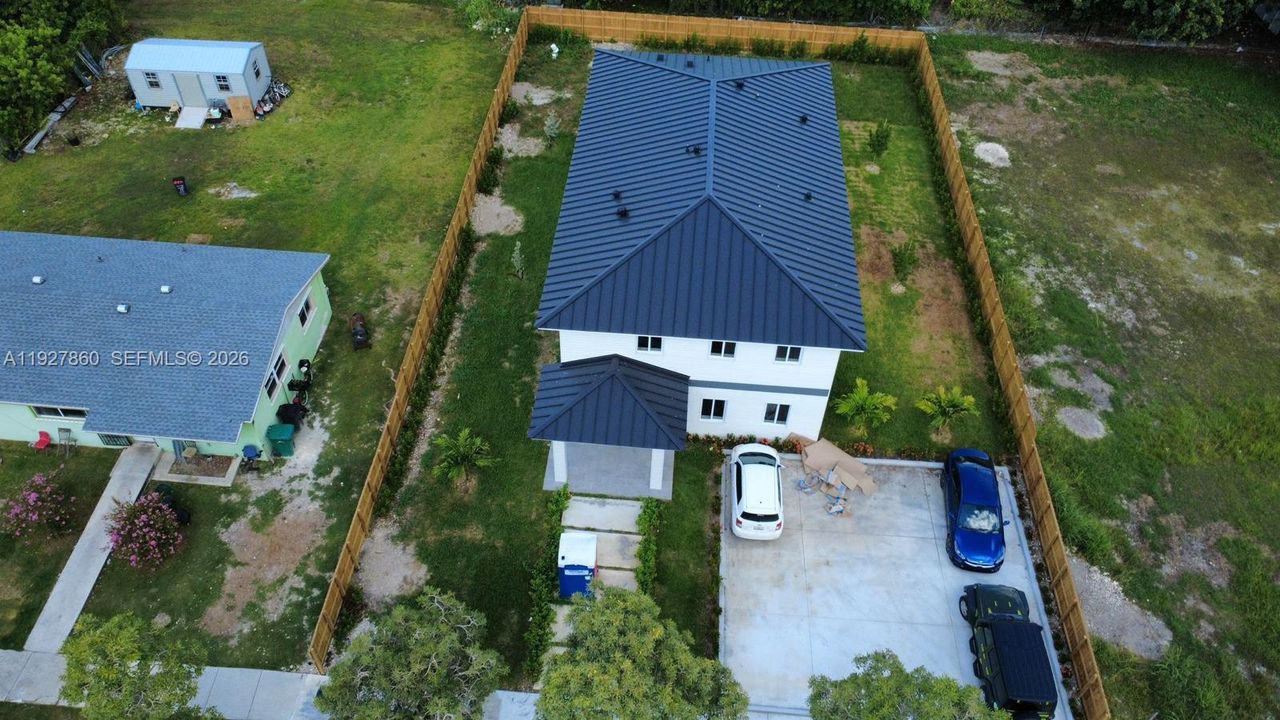 出租: $6,500 (6 贝兹, 4 浴室, 0 平方英尺)