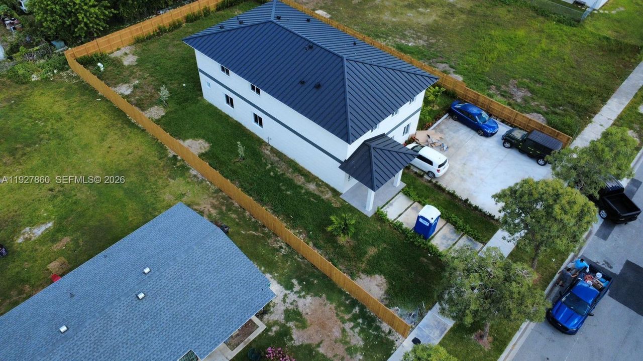 出租: $6,500 (6 贝兹, 4 浴室, 0 平方英尺)