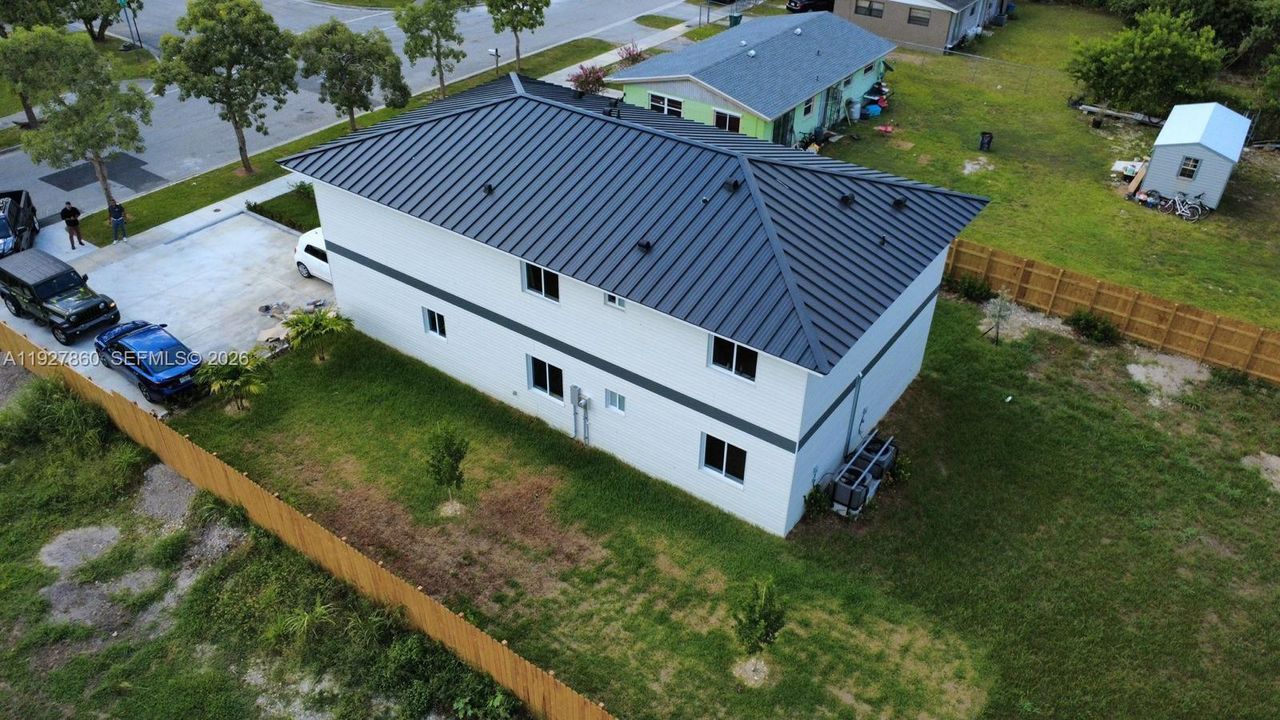 出租: $6,500 (6 贝兹, 4 浴室, 0 平方英尺)