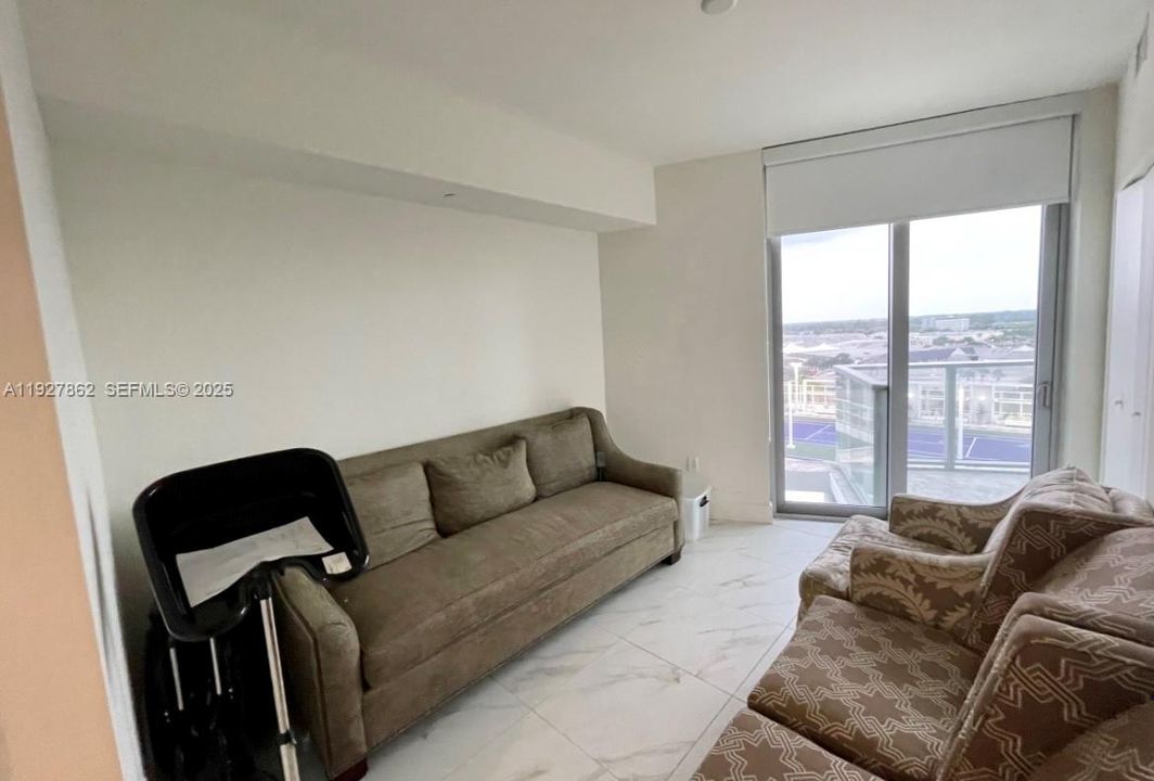 En Renta: $4,100 (3 camas, 3 baños, 1297 Pies cuadrados)