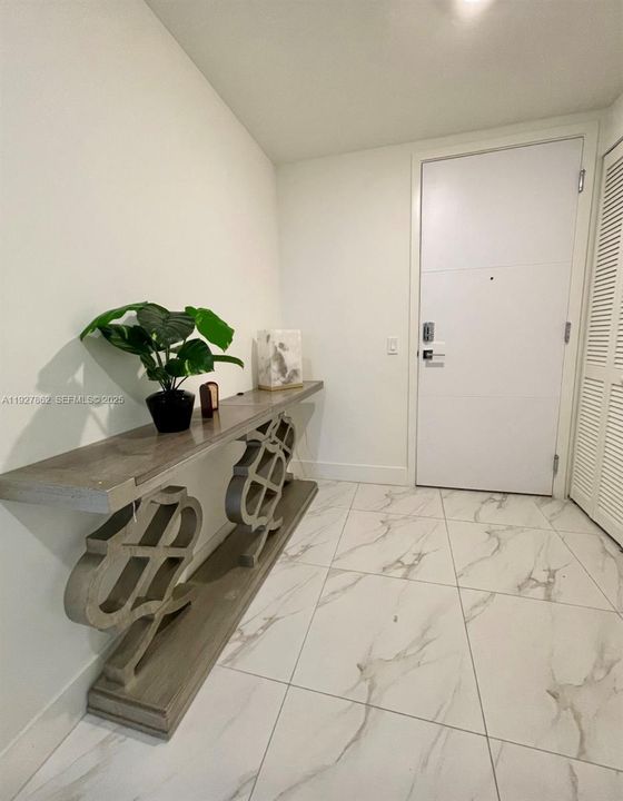 En Renta: $4,100 (3 camas, 3 baños, 1297 Pies cuadrados)