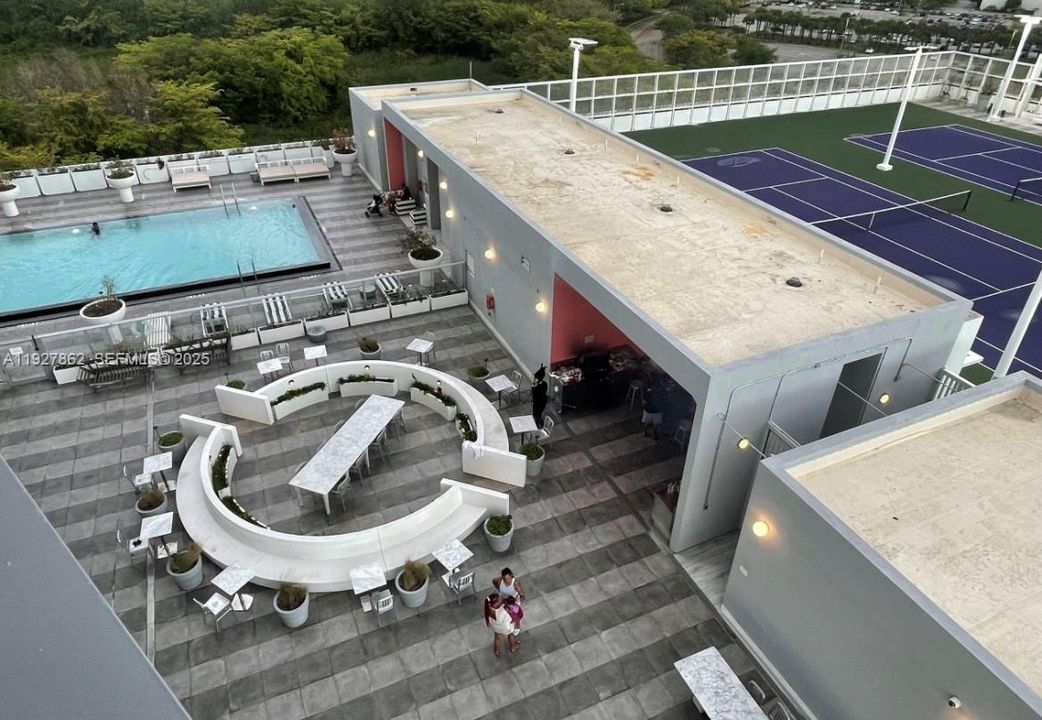 En Renta: $4,100 (3 camas, 3 baños, 1297 Pies cuadrados)