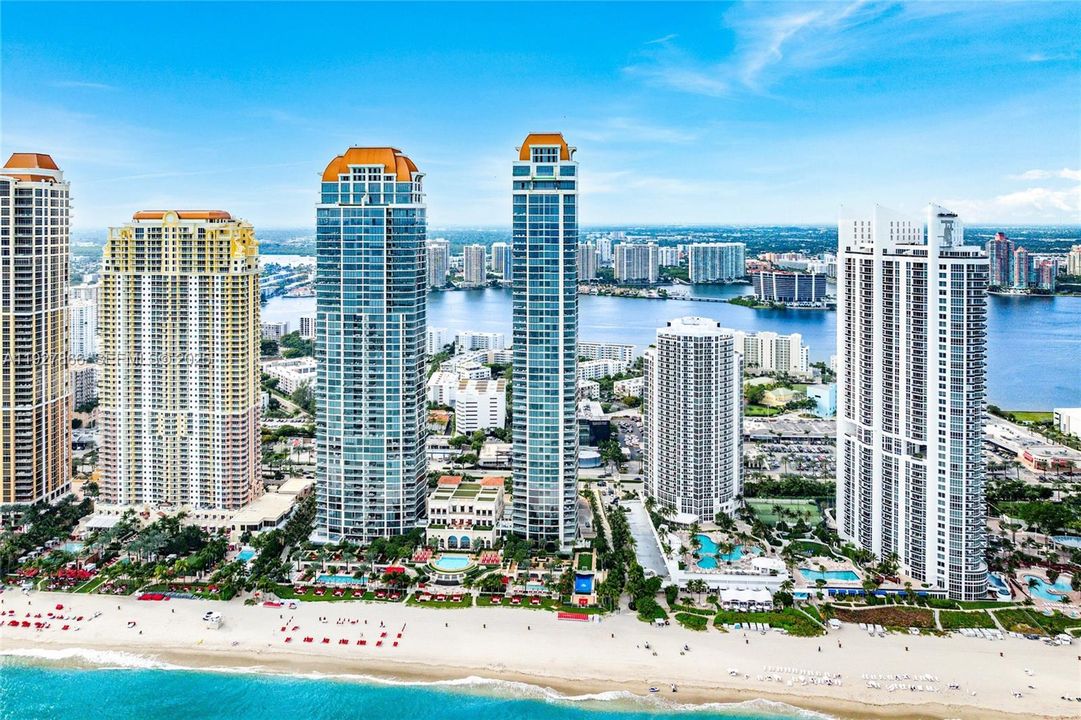 En Venta: $10,250,000 (4 camas, 5 baños, 0 Pies cuadrados)