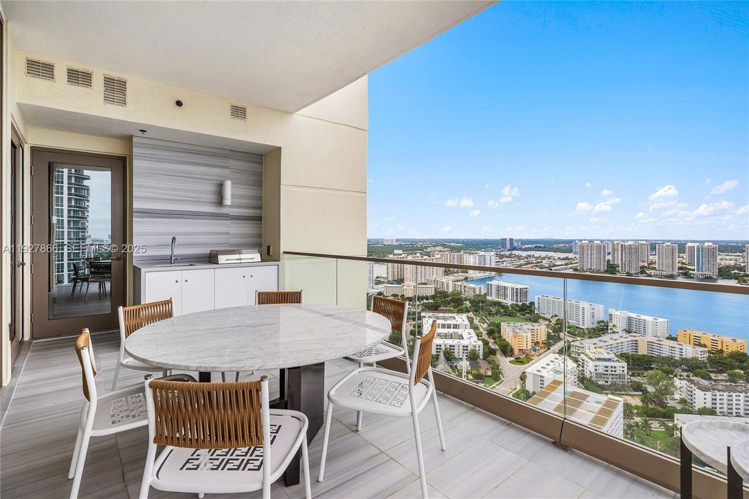 En Venta: $10,250,000 (4 camas, 5 baños, 0 Pies cuadrados)