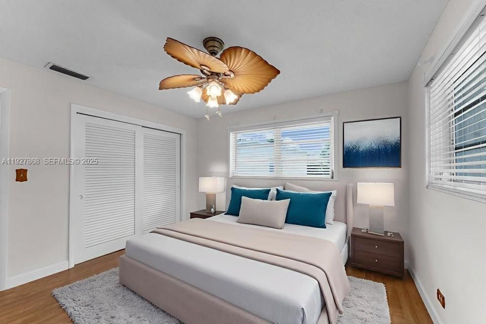 En Venta: $789,000 (3 camas, 2 baños, 2378 Pies cuadrados)