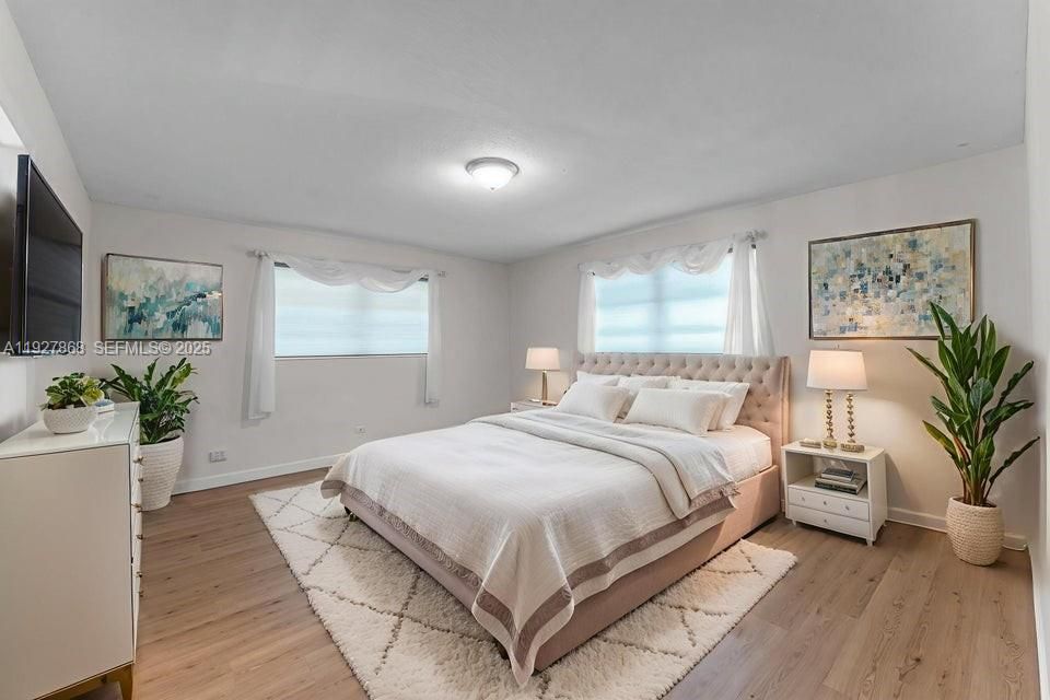 En Venta: $789,000 (3 camas, 2 baños, 2378 Pies cuadrados)