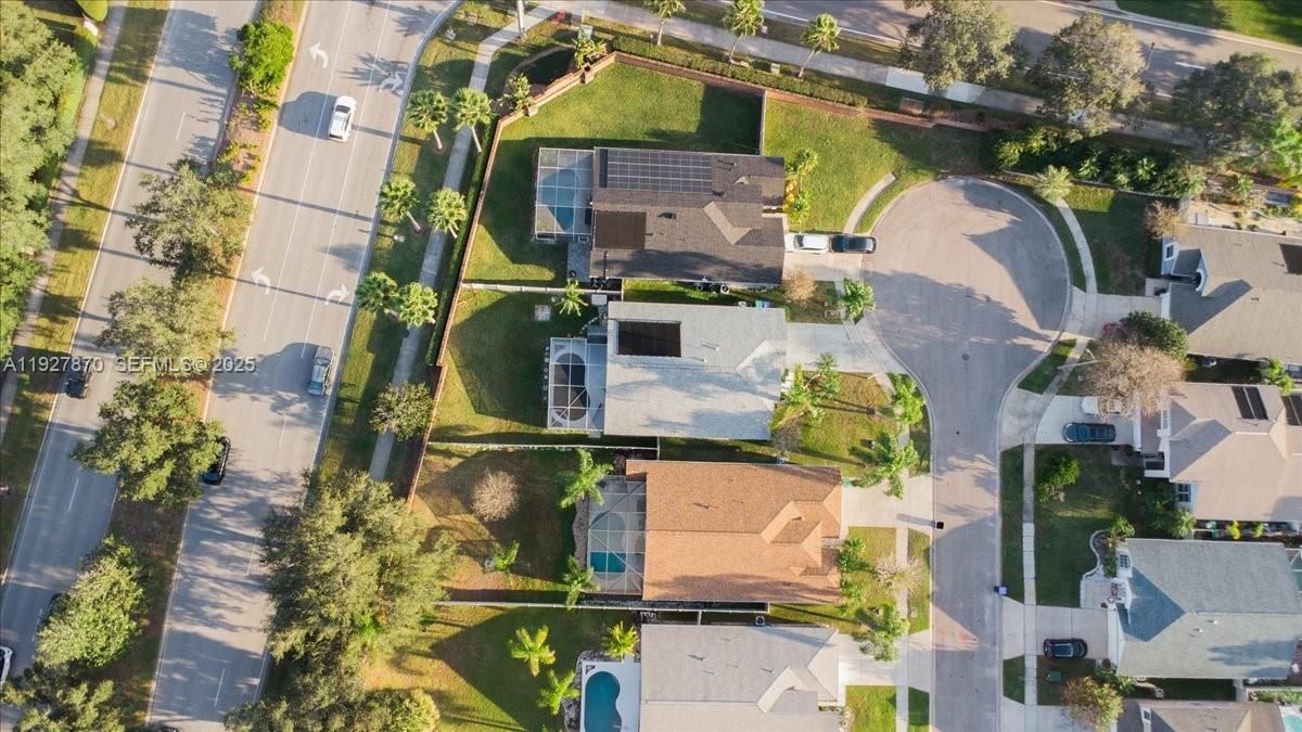 En Venta: $499,000 (3 camas, 2 baños, 1590 Pies cuadrados)