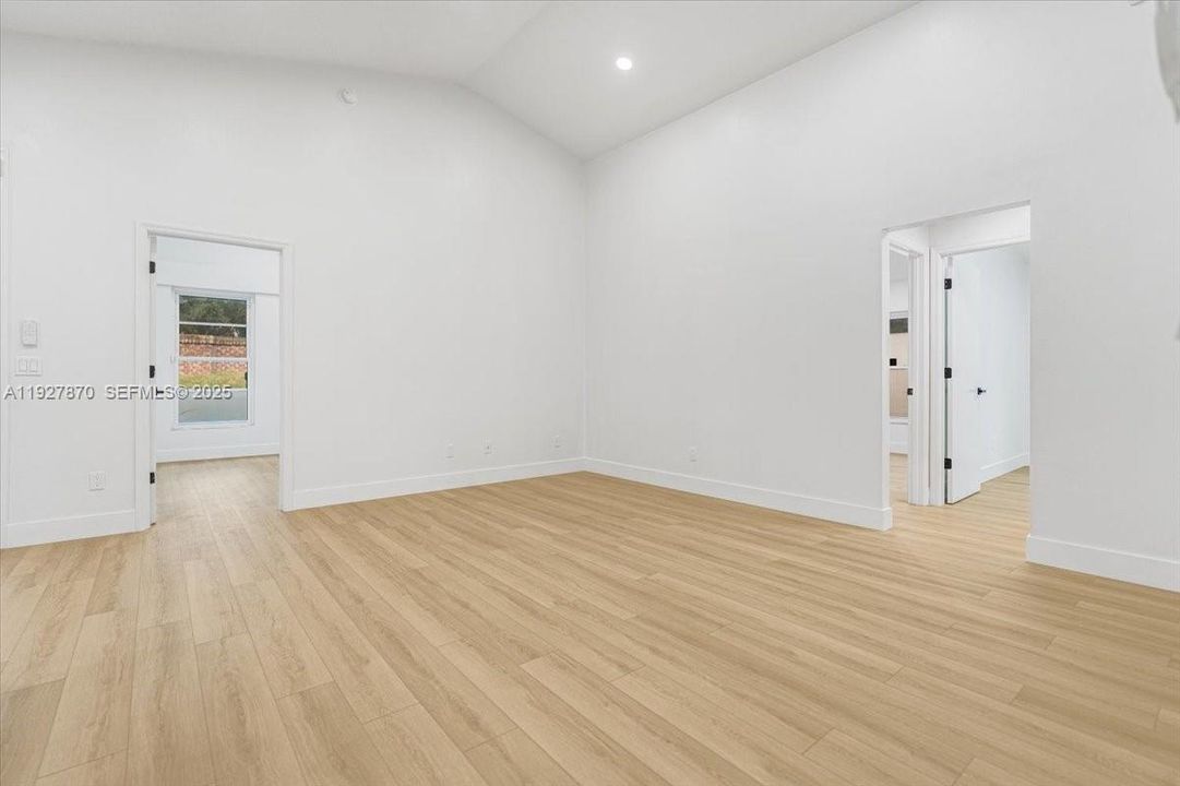 En Venta: $499,000 (3 camas, 2 baños, 1590 Pies cuadrados)