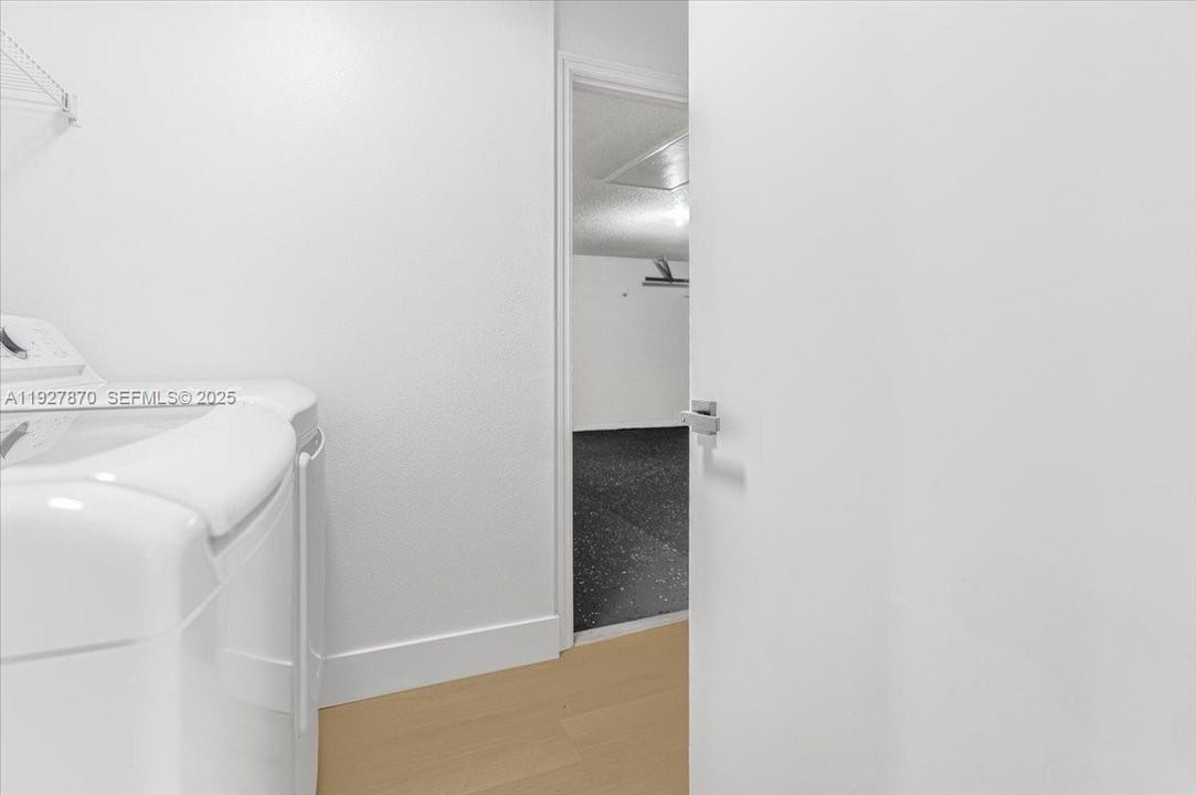 En Venta: $499,000 (3 camas, 2 baños, 1590 Pies cuadrados)