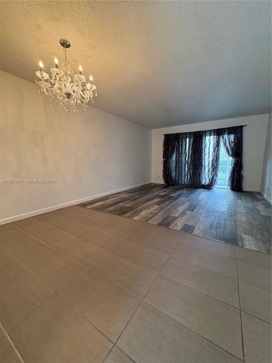 待售: $175,000 (2 贝兹, 2 浴室, 870 平方英尺)