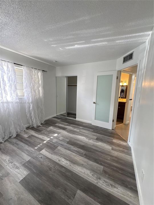 待售: $175,000 (2 贝兹, 2 浴室, 870 平方英尺)