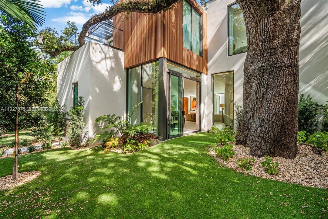 For Sale: $9,250,000 (7 beds, 7 baths, 0 Square Feet)