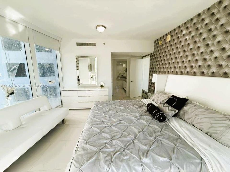 В аренду: $5,500 (2 спален, 2 ванн, 1255 Квадратных фут)