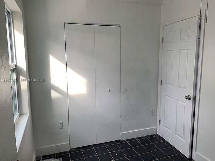 For Sale: $325,000 (3 beds, 1 baths, 1232 Square Feet)