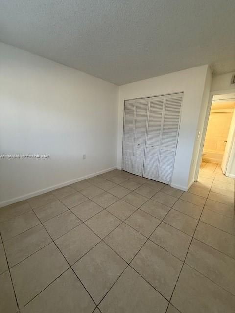 В аренду: $1,900 (3 спален, 2 ванн, 918 Квадратных фут)