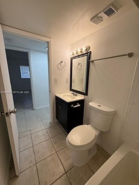 В аренду: $1,900 (3 спален, 2 ванн, 918 Квадратных фут)