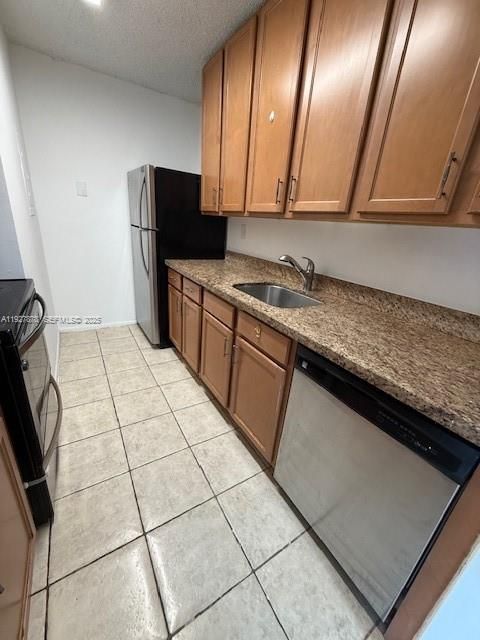 В аренду: $1,900 (3 спален, 2 ванн, 918 Квадратных фут)