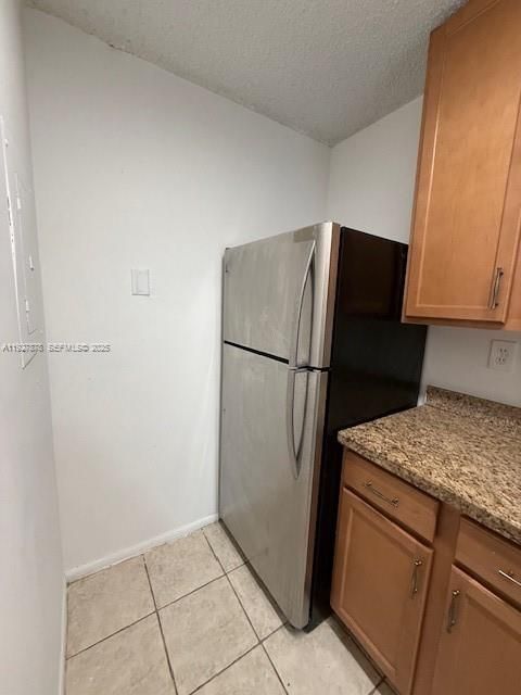 В аренду: $1,900 (3 спален, 2 ванн, 918 Квадратных фут)