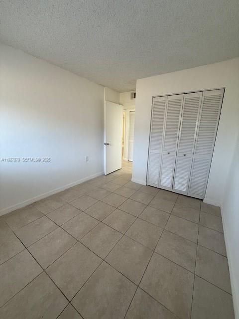 В аренду: $1,900 (3 спален, 2 ванн, 918 Квадратных фут)