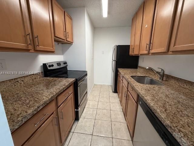 В аренду: $1,900 (3 спален, 2 ванн, 918 Квадратных фут)